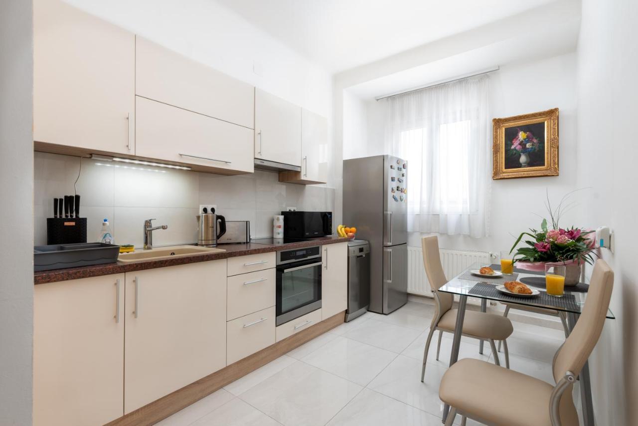 Budapest Deluxe Apartment With Free Car Park Buitenkant foto